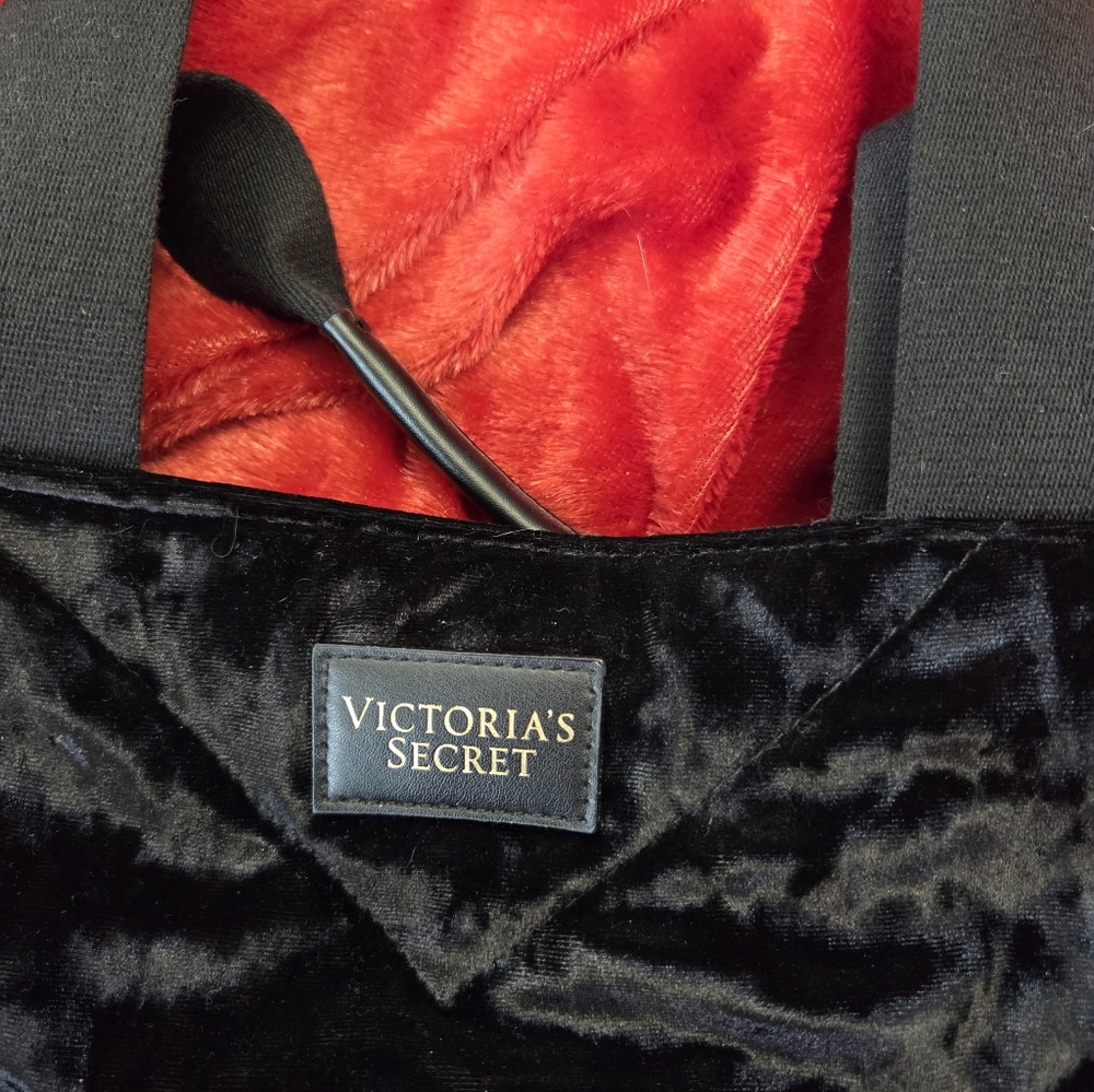 Victoria's Secret Black Quilted Tote - Picture 2 of 7